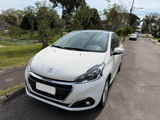 PEUGEOT 208 1.2 ALLURE 12V FLEX 4P MANUAL PEUGEOT 208 1.2 ALLURE 12V FLEX 4P MANUAL